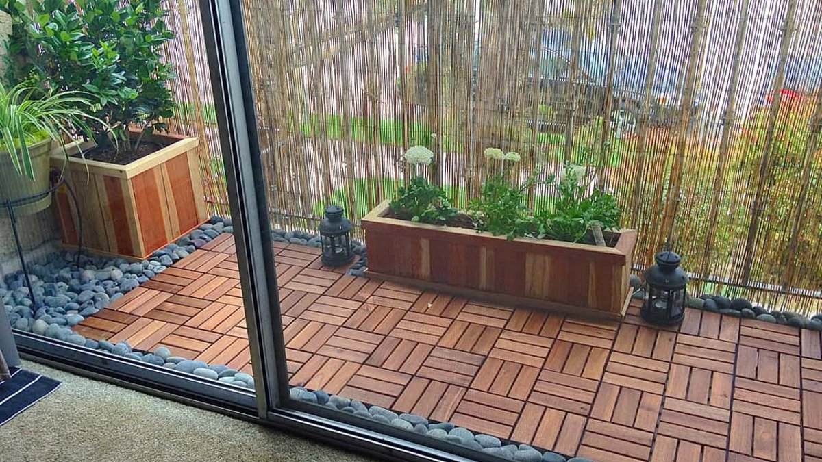 Jak vytvořit levně klidnou zenovou zahradu na balkonu nebo terase